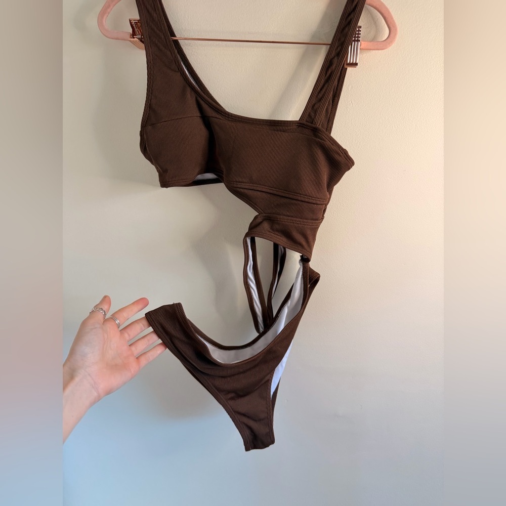 NWOT Brown Ribbed Women's Intimate Set
